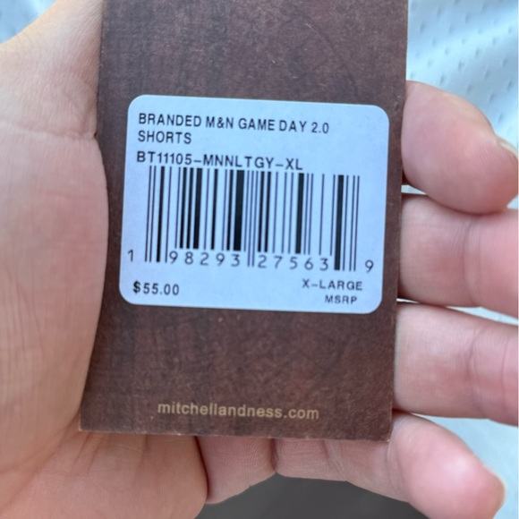 Mitchell & Ness Cream and Black Embroidered Apparel - Picture 3 of 4